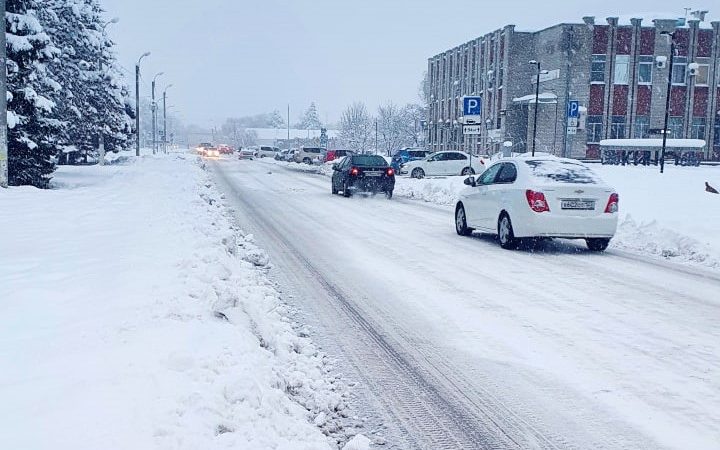 Сегодня и в ближайшие дни синоптики прогнозируют снег в Калининском районе