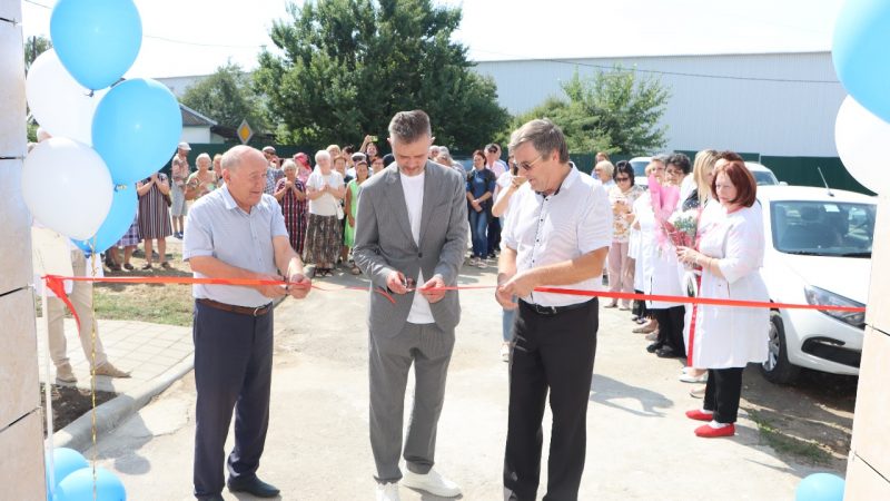 После капитального ремонта в хуторе Бойкопонура открылась амбулатория