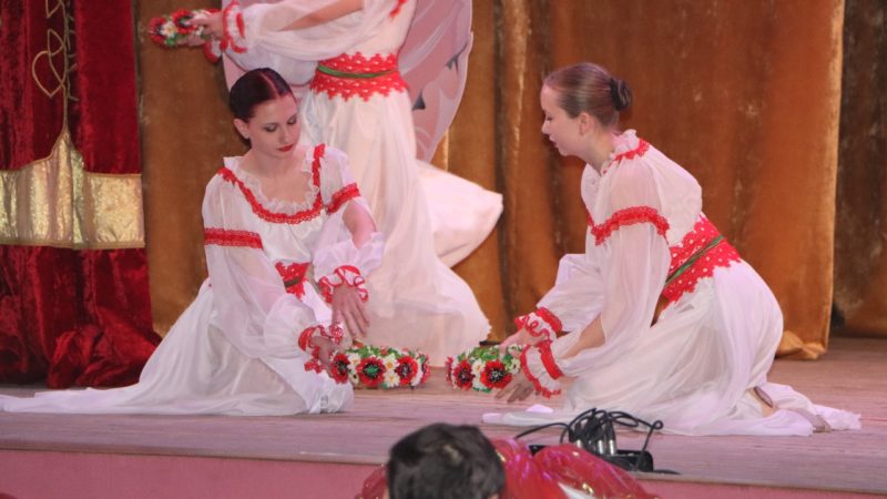 В Калининском Доме культуры прошло мероприятие, посвященное Международному женскому дню 8 марта «Вам, любимые!»