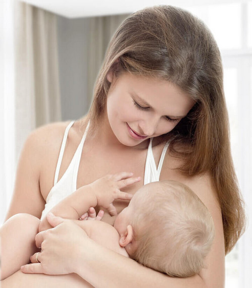 Ребенок и грудное молоко матери — идеальное начало жизни