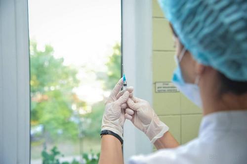 Краснодарский край получил почти 1 млн доз вакцин от гриппа