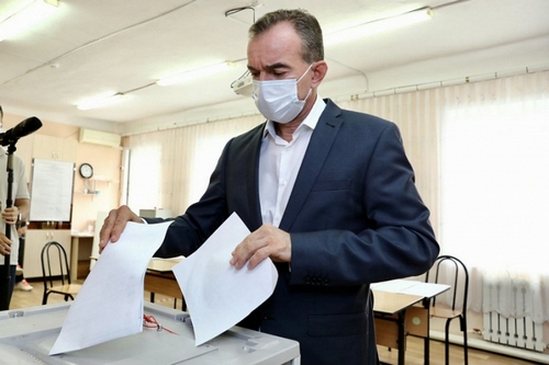 Глава Кубани Вениамин Кондратьев проголосовал