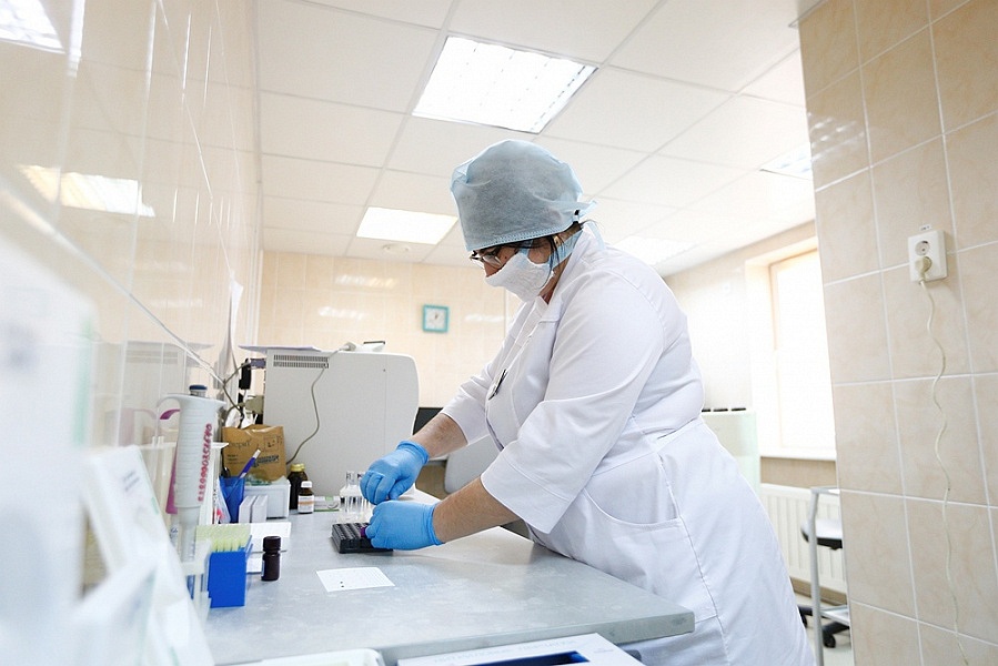 За последние сутки на Кубани выявили 1049 случаев новой коронавирусной инфекции
