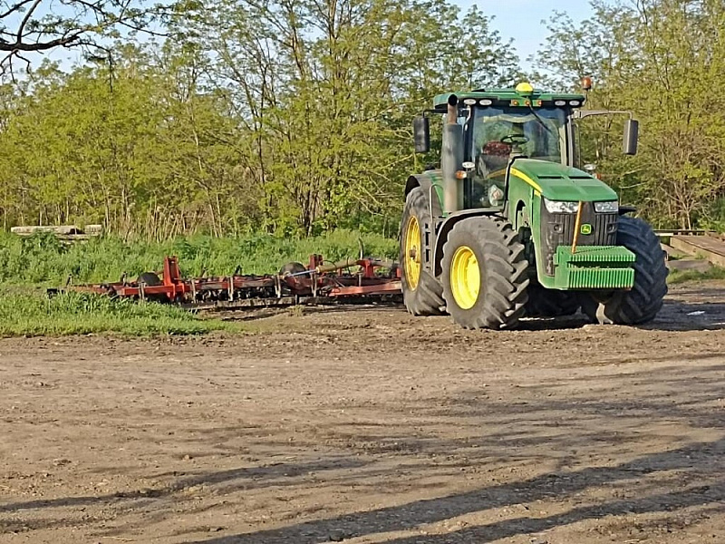 Сельскохозяйственное предприятие из Калининского района ускорило подготовку техники к полевым работам благодаря бережливым технологиям