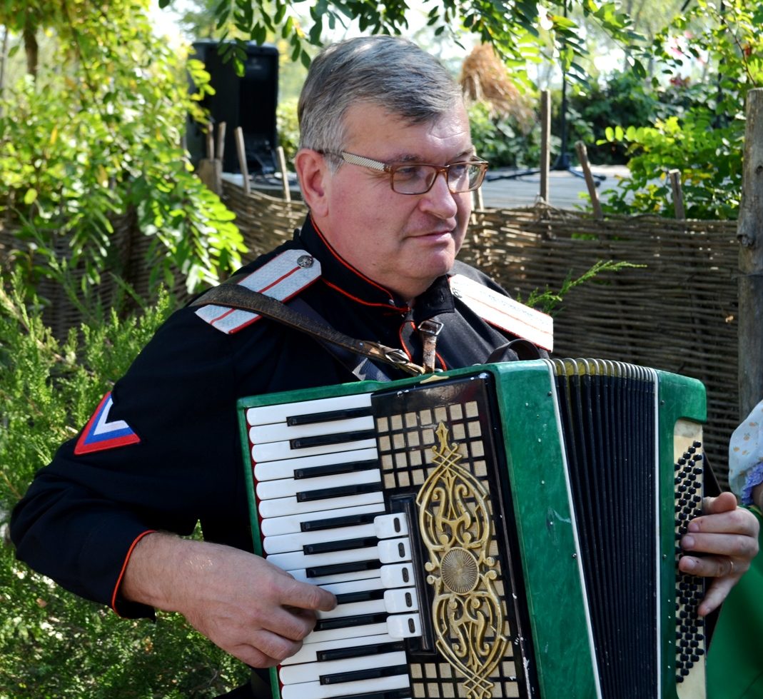 Песни ансамбля хуторок