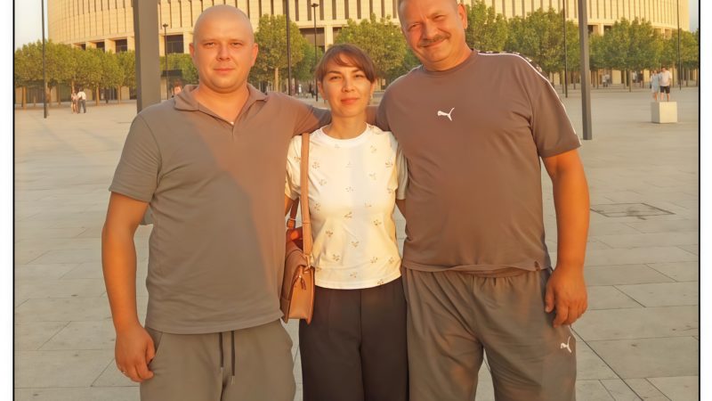 В очередной отпуск –  всей семьёй в парке Галицкого. Как же все были счастливы!