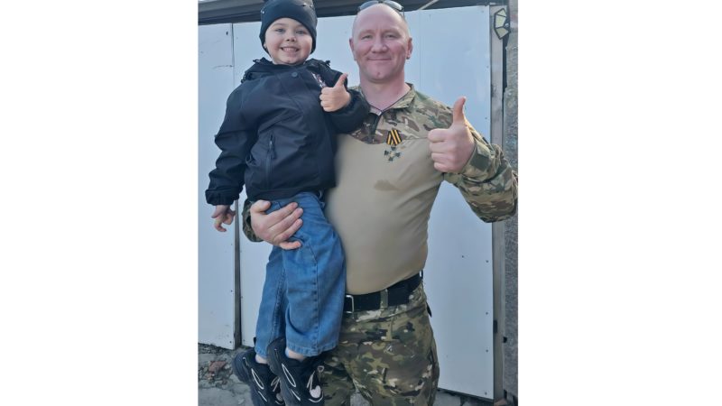 Немало у него наград. Недавний орден — за удержание Кинбурнской косы.