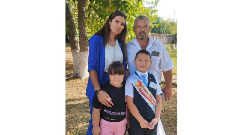 Всегда равнялся на подвиги дедов и прадедов, их честь не уронил!