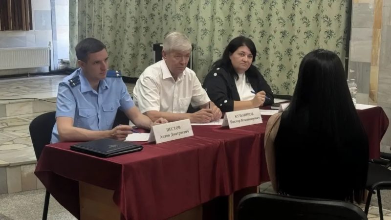 «Приоритет — забота о героях»: глава района провёл личный приём бойцов СВО и членов их семей в Гришковском и Джумайловском сельских поселениях