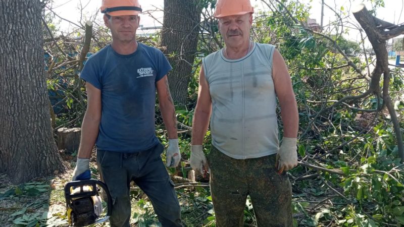 Поддерживают чистоту и порядок в станице