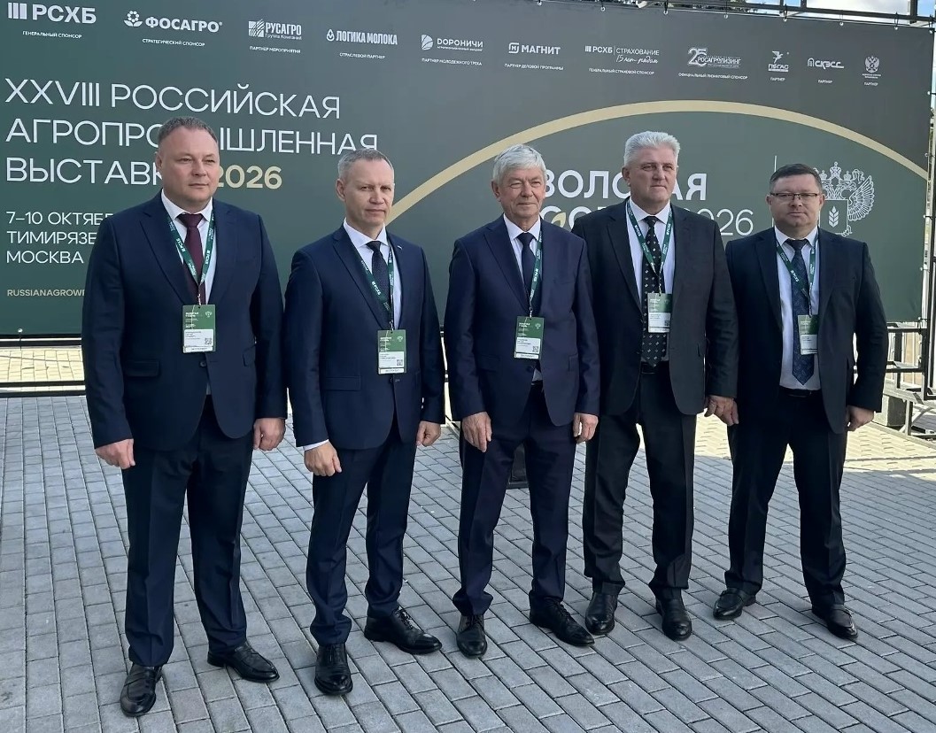 Глава Калининского района Виктор Кузьминов принимает участие в выставке «Золотая осень — 2026» в Москве